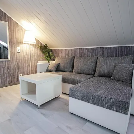 Modern Mitten In Der Stadt Und Doch Sehr Ruhig Bad Ems Extérieur photo